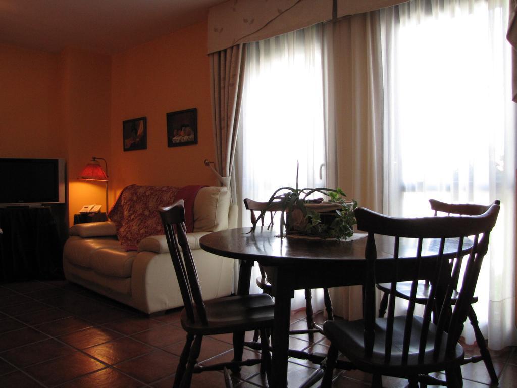Hostal Rural Huartearena Iza Eksteriør bilde